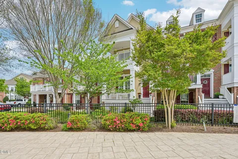 $399,000 | 10321 Sablewood Drive, Unit 113, Raleigh, NC 27617