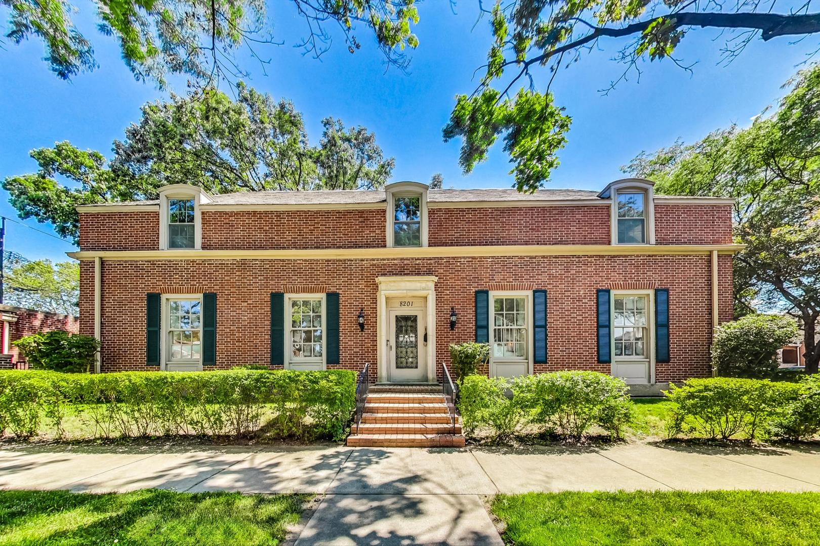 8201 South Rhodes Avenue Chicago, IL 60619 - Photo 1 of 61 Gallery Image 1