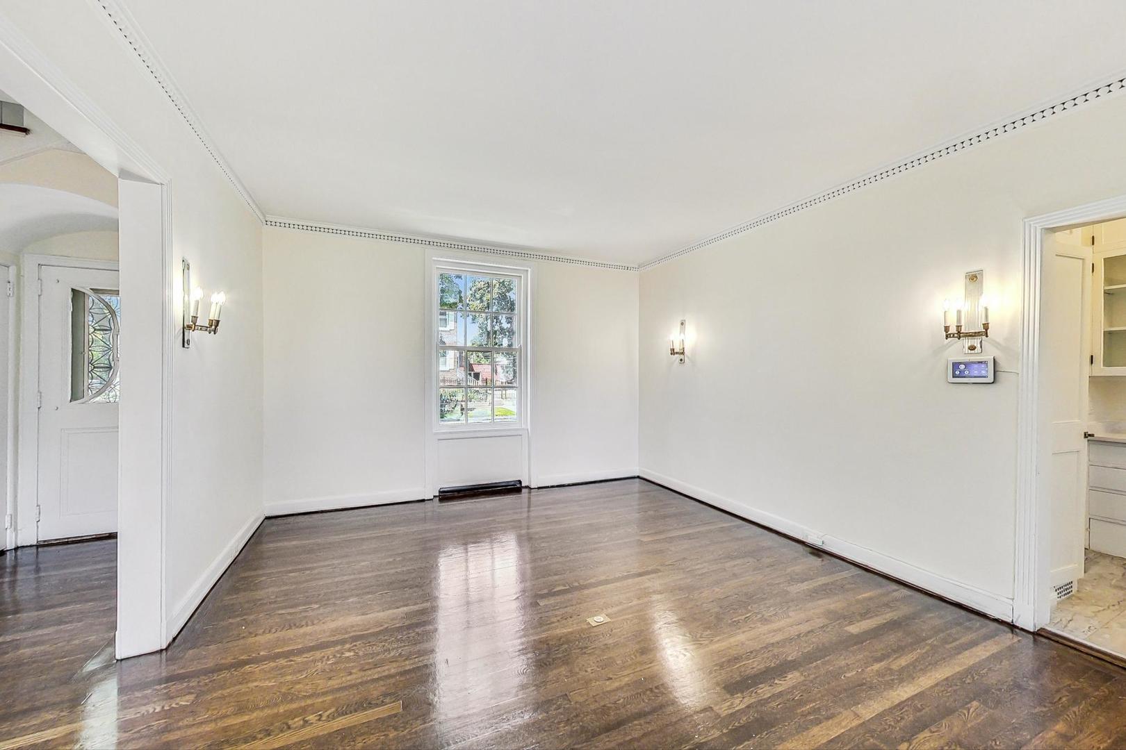 8201 South Rhodes Avenue Chicago, IL 60619 - Photo 11 of 61 Gallery Image 11