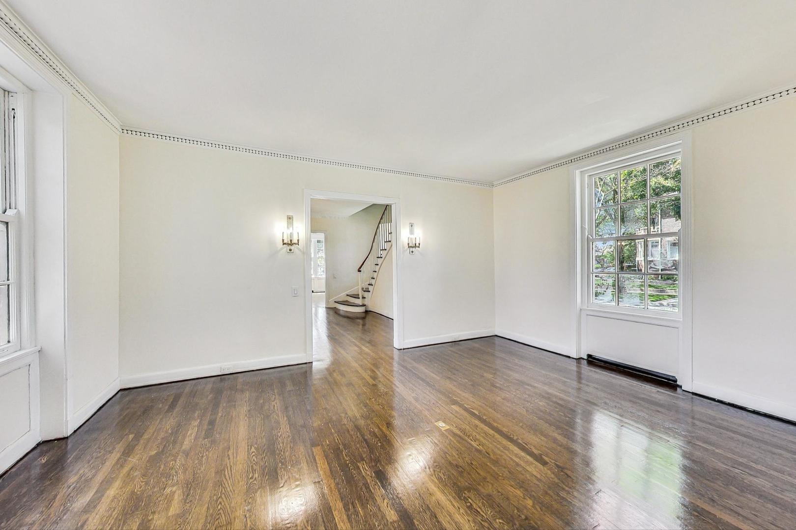 8201 South Rhodes Avenue Chicago, IL 60619 - Photo 13 of 61 Gallery Image 13