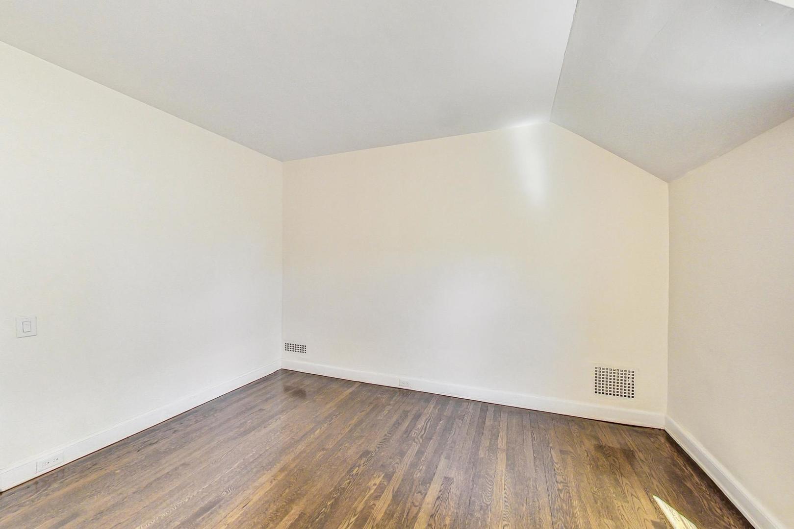 8201 South Rhodes Avenue Chicago, IL 60619 - Photo 26 of 61 Gallery Image 26
