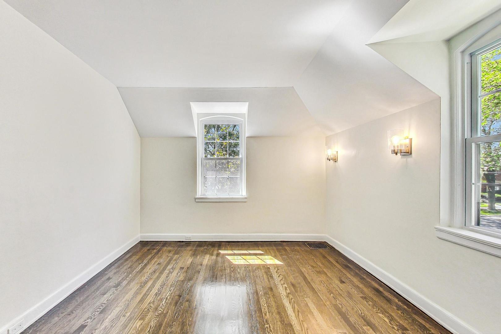 8201 South Rhodes Avenue Chicago, IL 60619 - Photo 28 of 61 Gallery Image 28