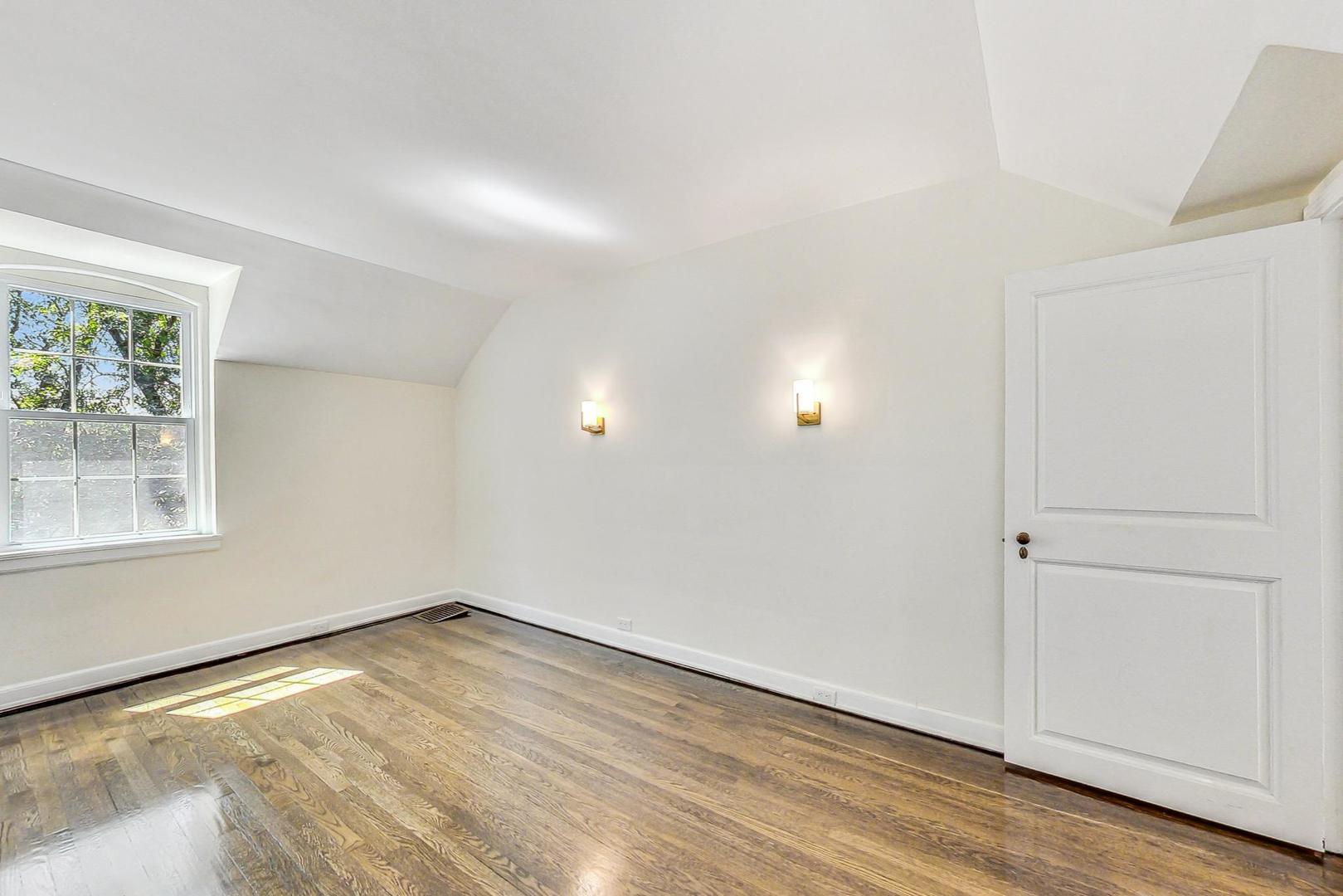 8201 South Rhodes Avenue Chicago, IL 60619 - Photo 33 of 61 Gallery Image 33