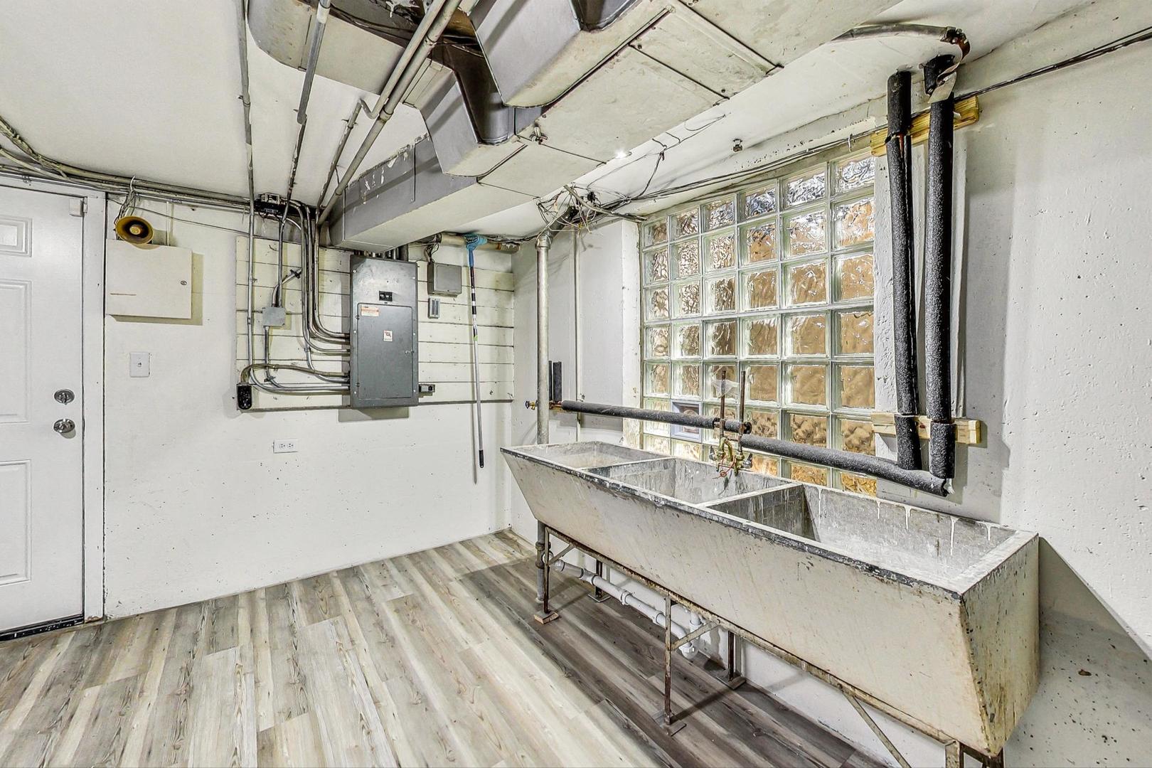 8201 South Rhodes Avenue Chicago, IL 60619 - Photo 44 of 61 Gallery Image 44