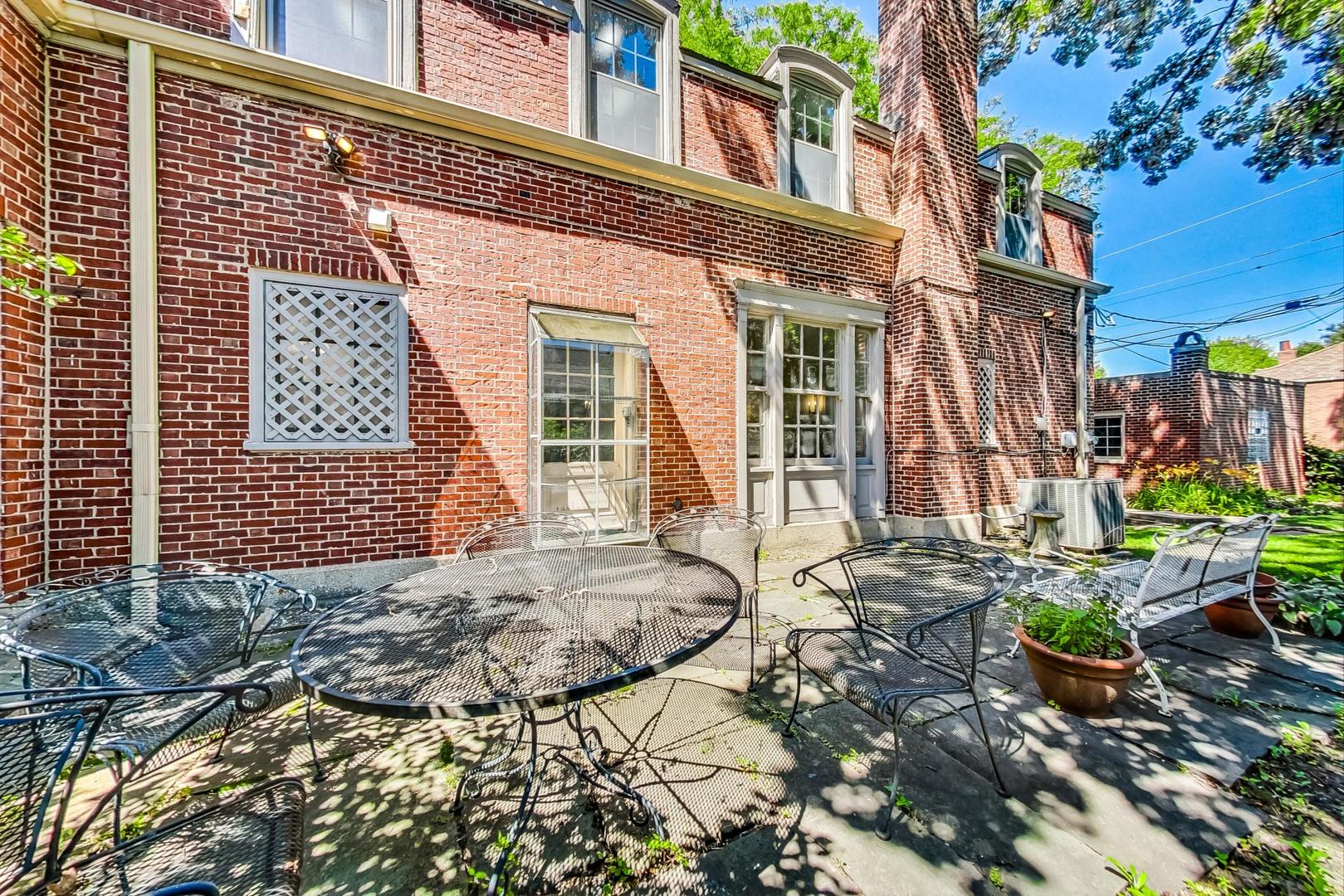 8201 South Rhodes Avenue Chicago, IL 60619 - Photo 52 of 61 Gallery Image 52