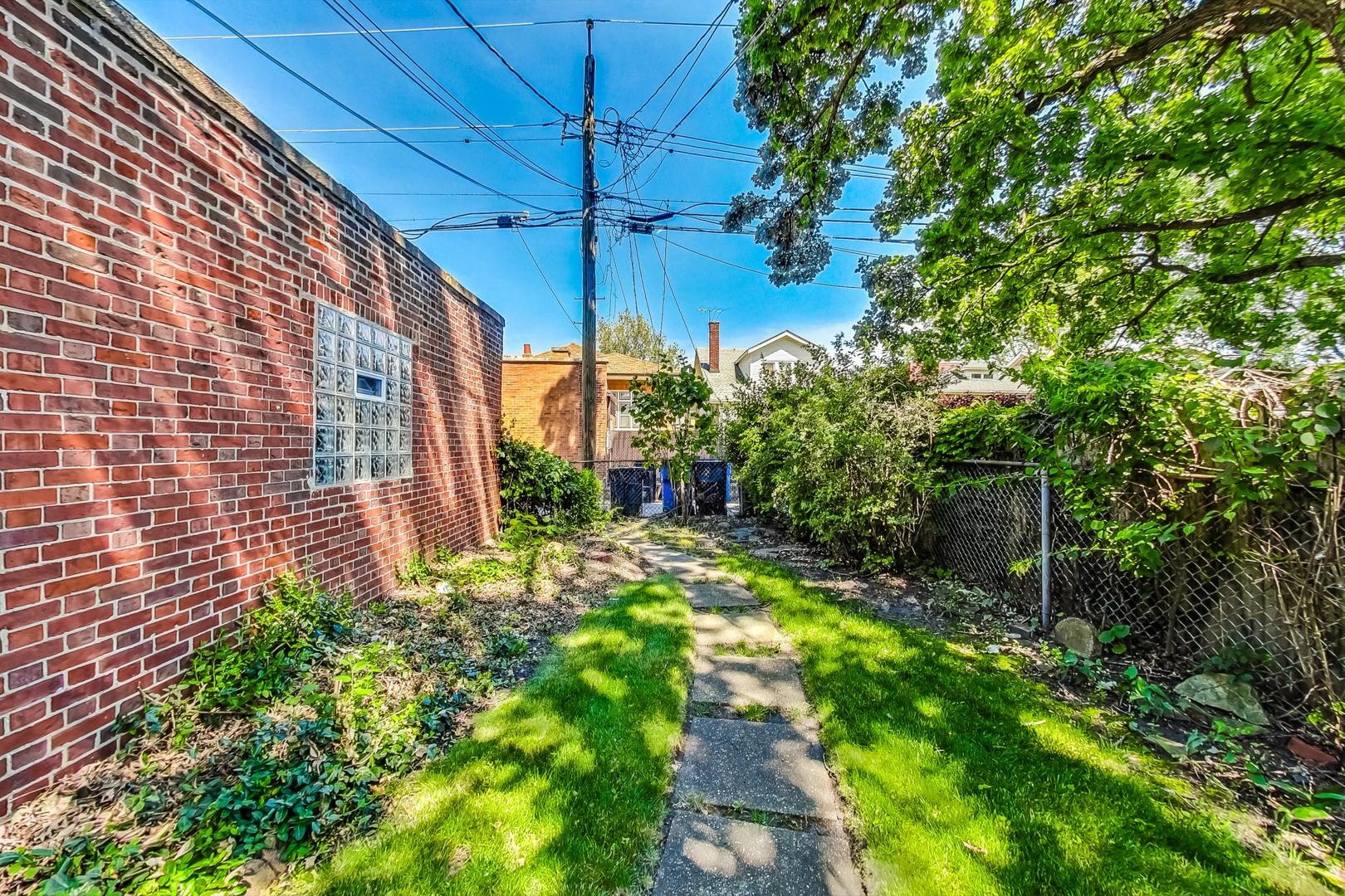 8201 South Rhodes Avenue Chicago, IL 60619 - Photo 55 of 61 Gallery Image 55