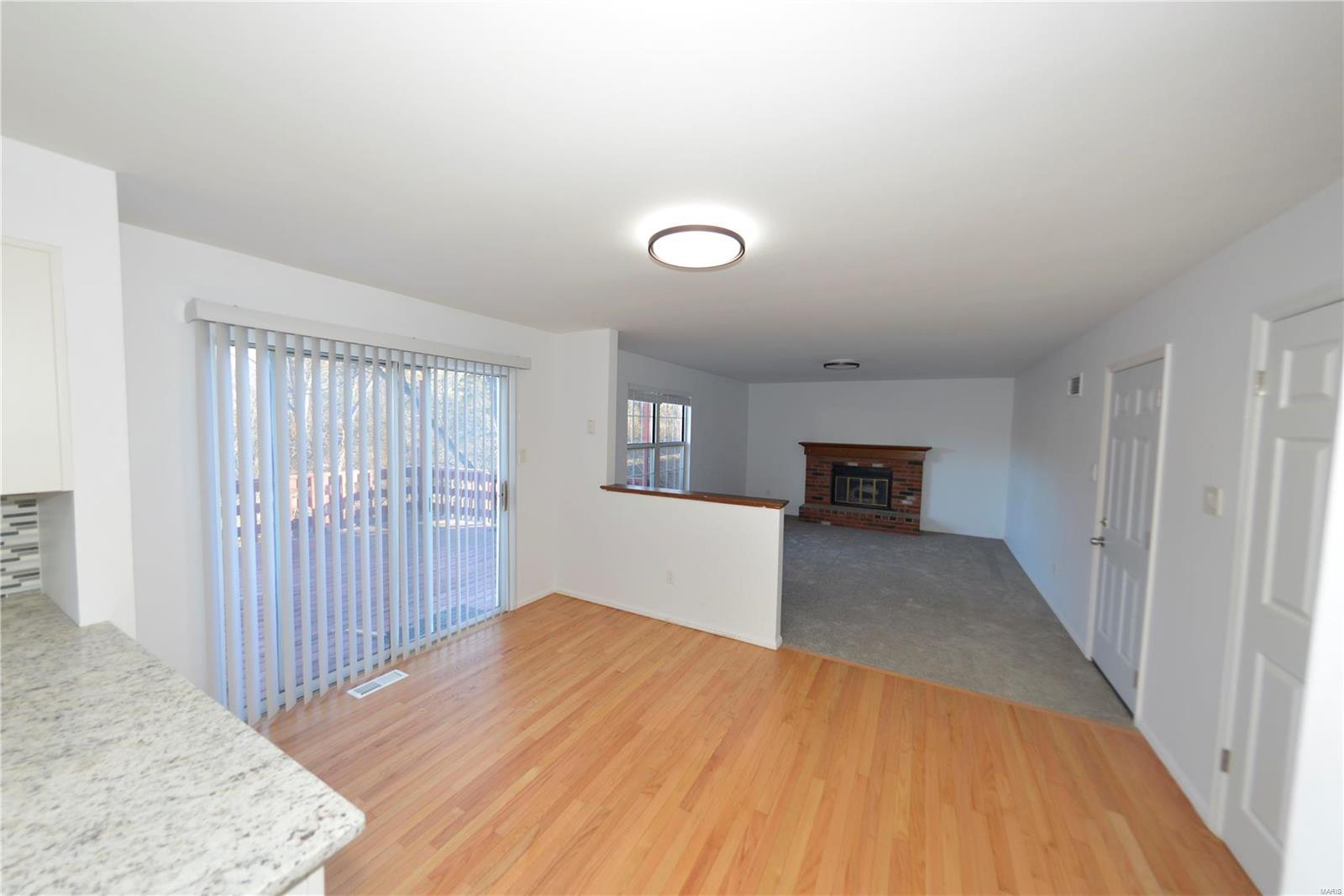 572 Enchanted Parkway Manchester, MO 63021 - Photo 12 of 39