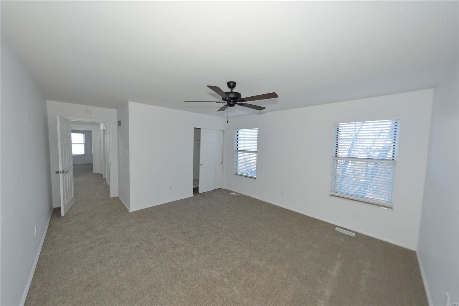 572 Enchanted Parkway Manchester, MO 63021 - Photo 19 of 39