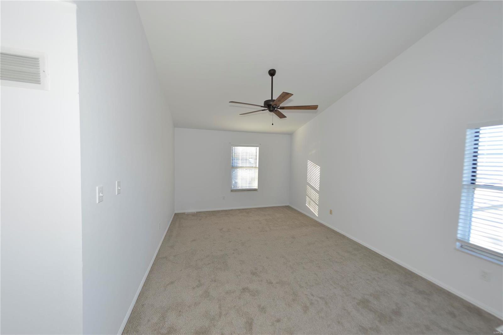 572 Enchanted Parkway Manchester, MO 63021 - Photo 26 of 39