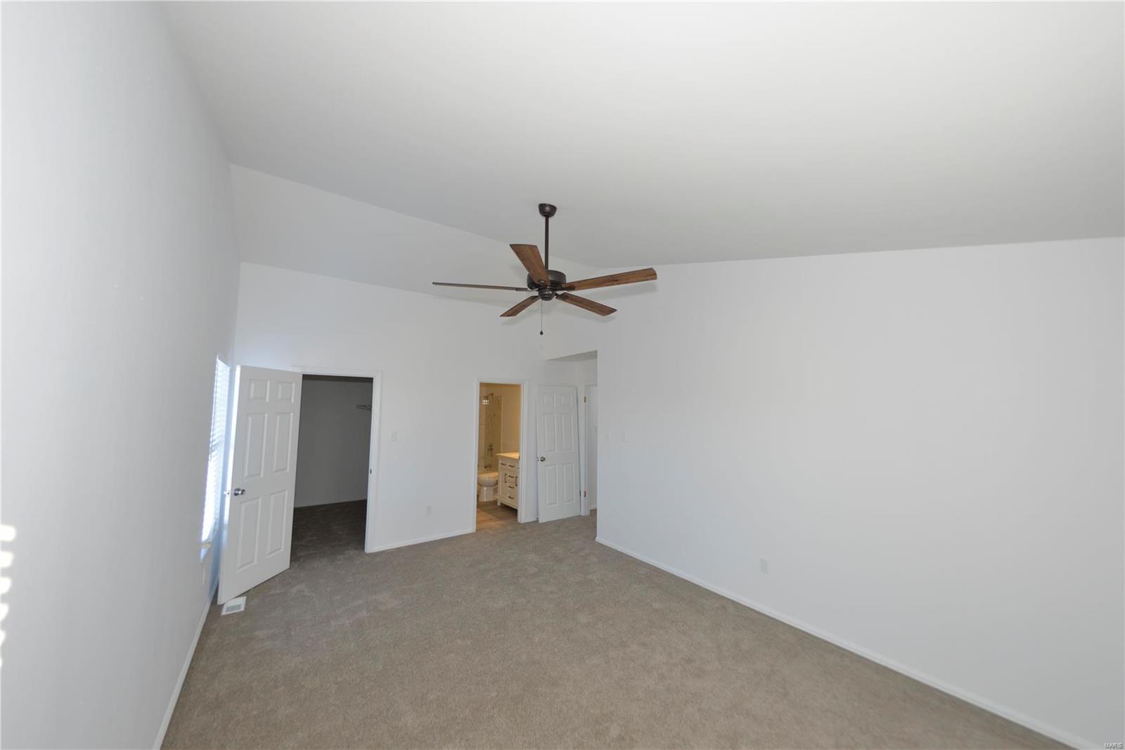 572 Enchanted Parkway Manchester, MO 63021 - Photo 27 of 39