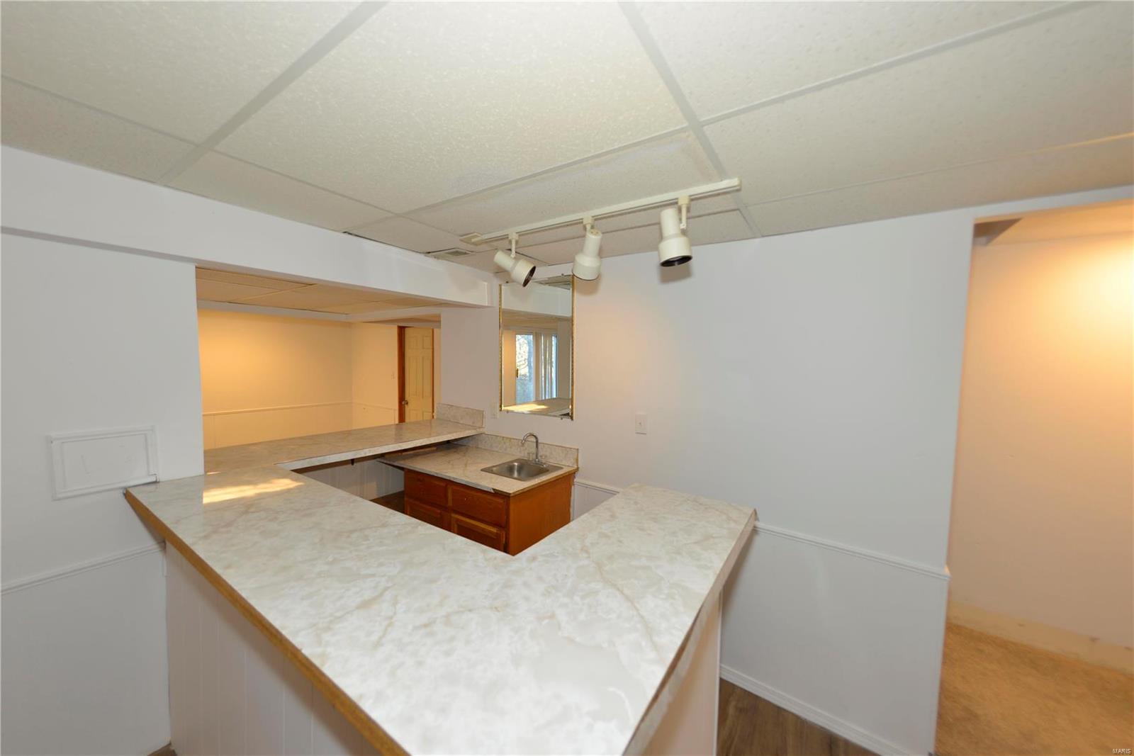 572 Enchanted Parkway Manchester, MO 63021 - Photo 35 of 39