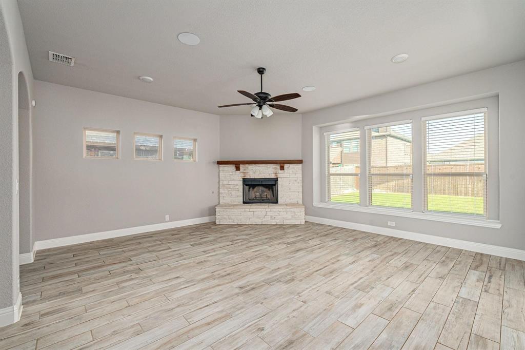 1705 Emma Pearl Lane Little Elm, TX 75068 - Photo 5 of 16