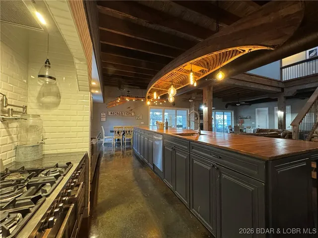 $3,390,000 | 32951 Green Hills Road, Gravois Mills, MO 65037