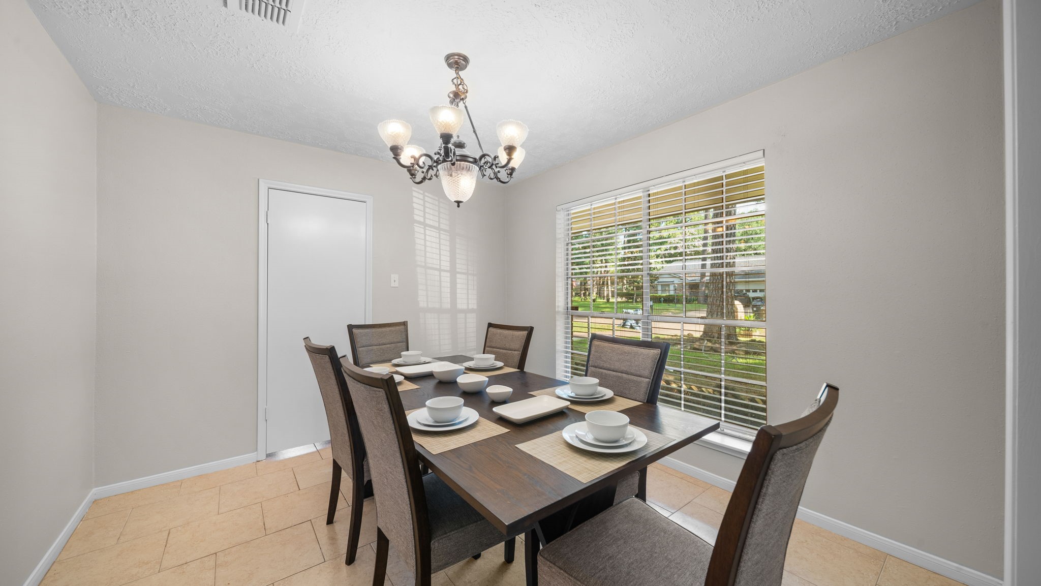 9631 Crail Drive Spring, TX 77379 - Photo 6 of 29 Dining room into butler's pantry