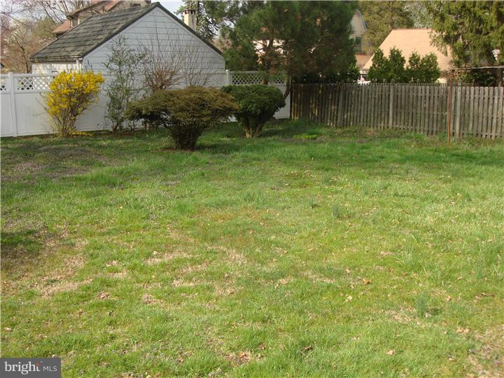 242 Strathmore Road Havertown, PA 19083 - Photo 14 of 15 Back Yard