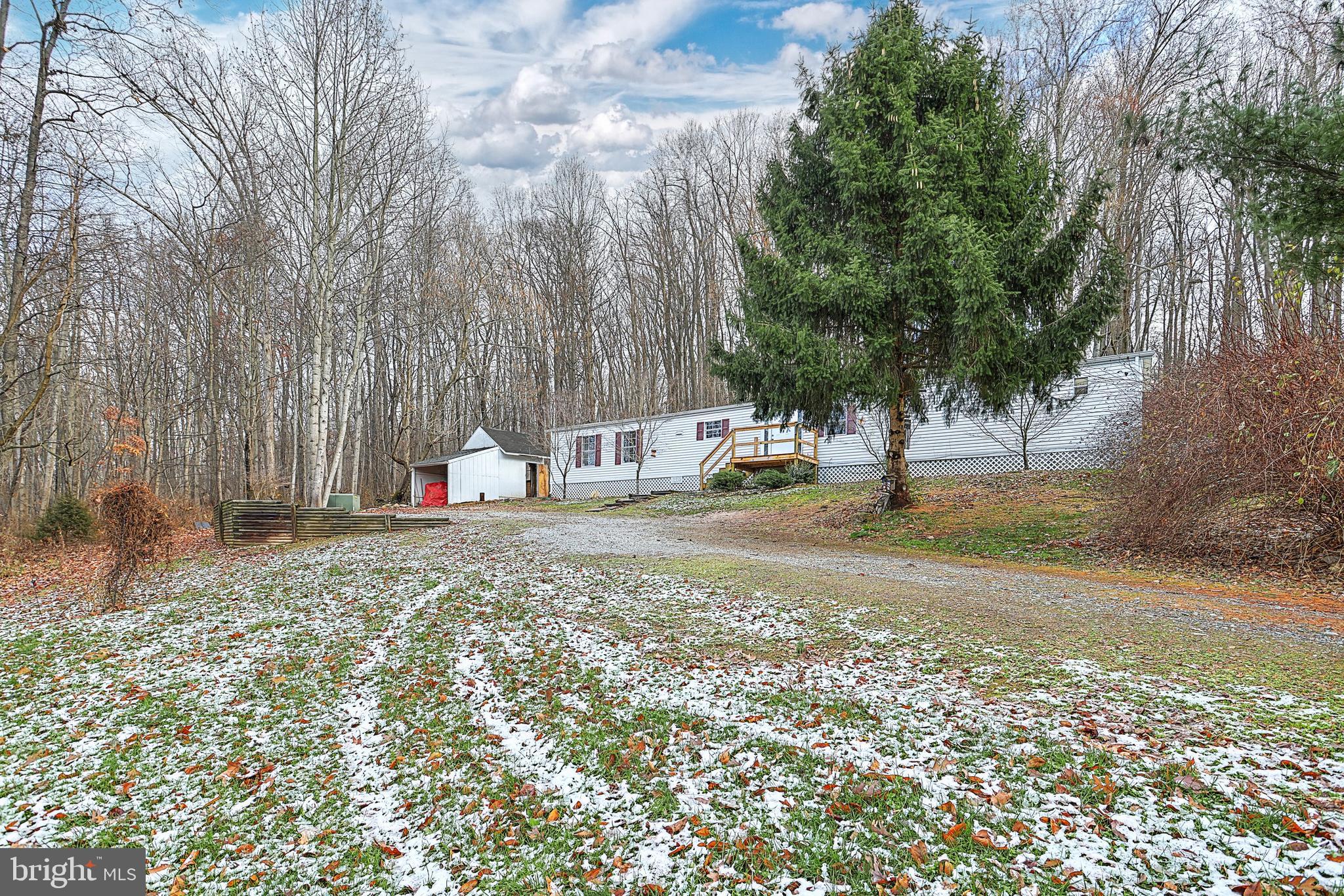 333 Lake Road Spring Grove, PA 17362 - Photo 2 of 28