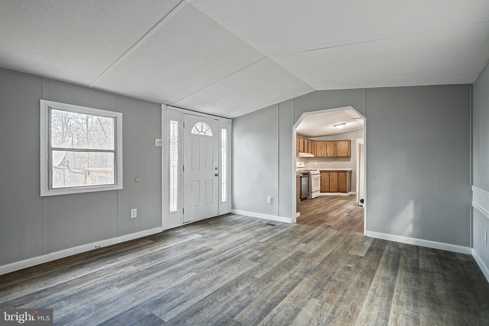 333 Lake Road Spring Grove, PA 17362 - Photo 7 of 28