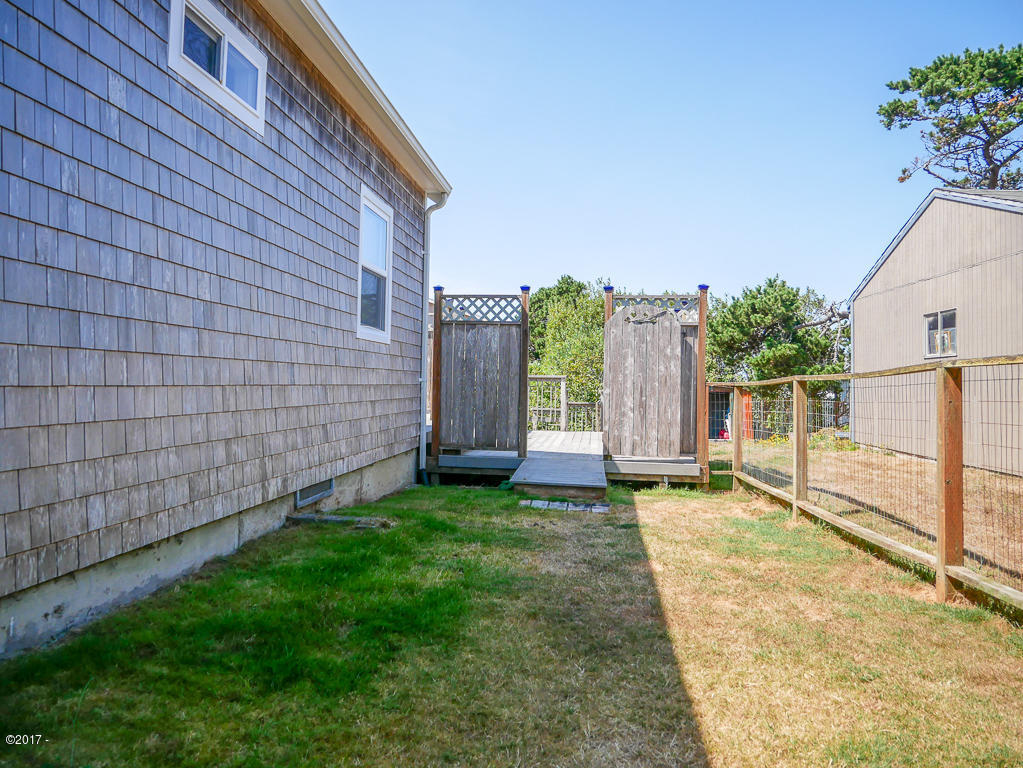 1037 Northwest Hurbert Street Newport, OR 97365 - Photo 34 of 37 Side Yard