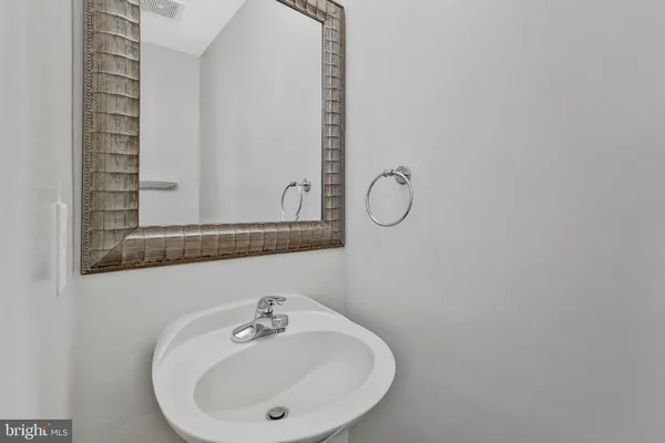 $3,250 | 20718 Apollo Terrace, Ashburn, VA 20147