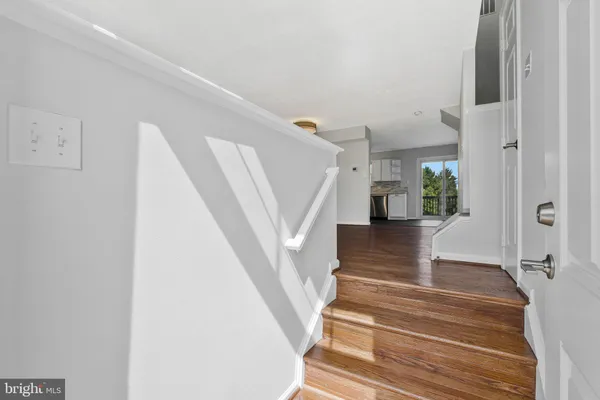 $3,250 | 20718 Apollo Terrace, Ashburn, VA 20147