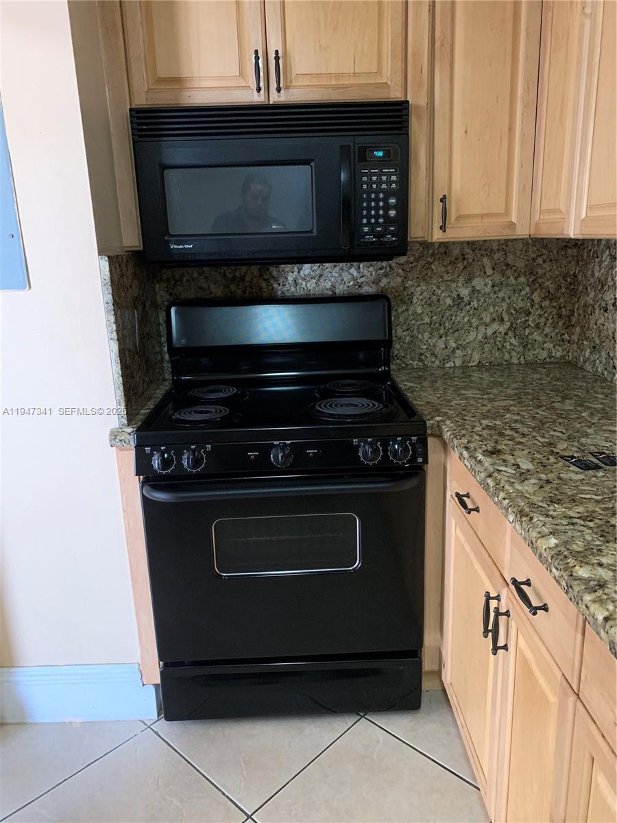 7931 Southwest 104th Street, Unit 214E Miami, FL 33156 - Photo 5 of 17