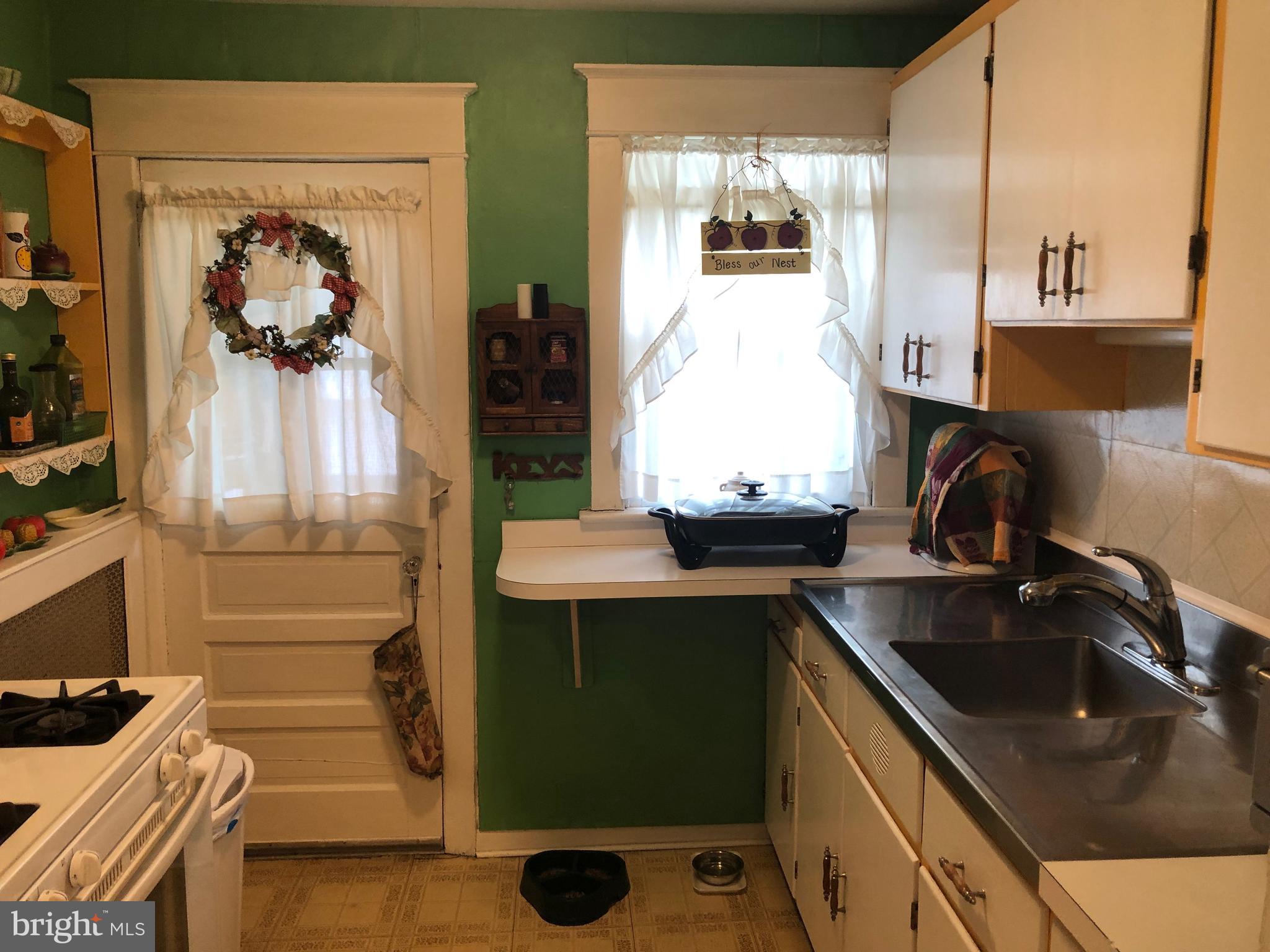 7255 Dungan Road Philadelphia, PA 19111 - Photo 10 of 29