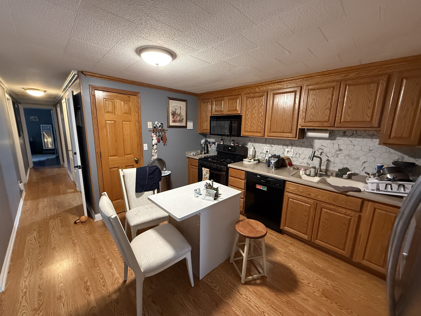 115 Tollview Road Elgin, IL 60123 - Photo 8 of 26