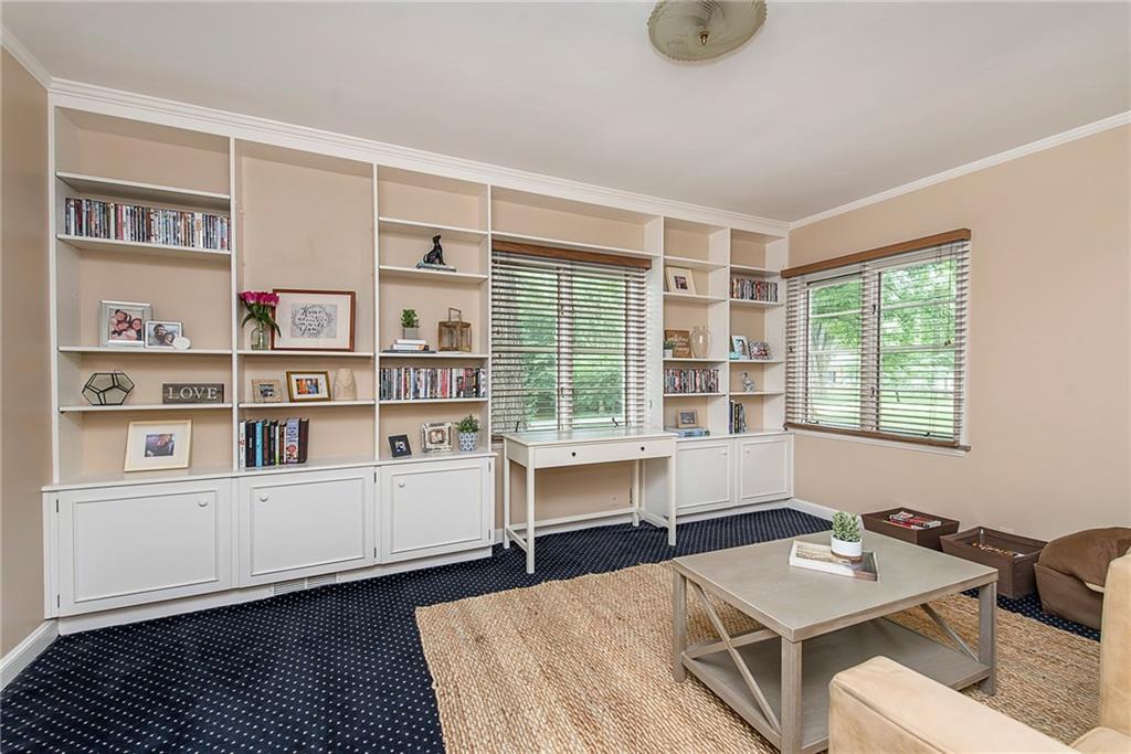 44 Wellington Road Indianapolis, IN 46260 - Photo 16 of 30 Gallery Image 16