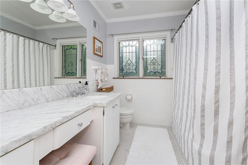 44 Wellington Road Indianapolis, IN 46260 - Photo 17 of 30 Gallery Image 17