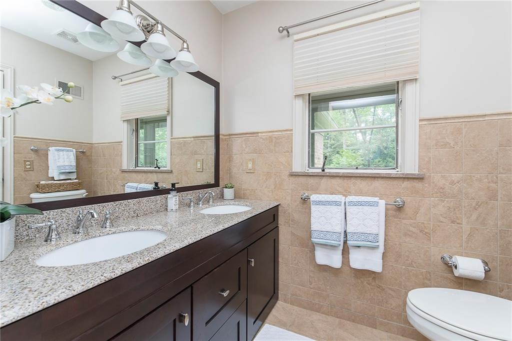 44 Wellington Road Indianapolis, IN 46260 - Photo 20 of 30 Gallery Image 20