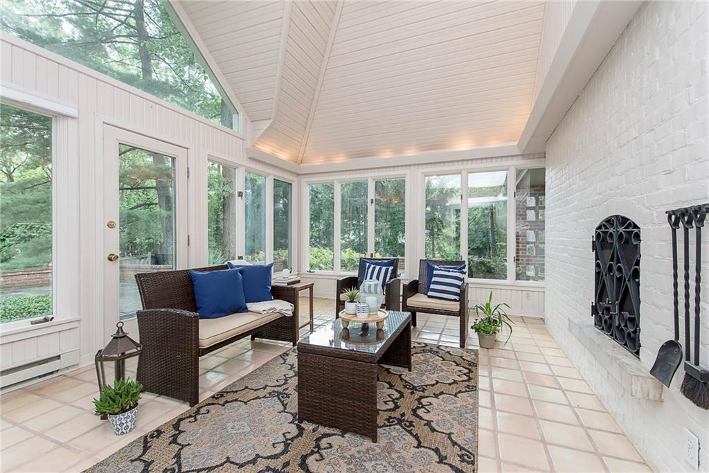 44 Wellington Road Indianapolis, IN 46260 - Photo 9 of 30 Gallery Image 9