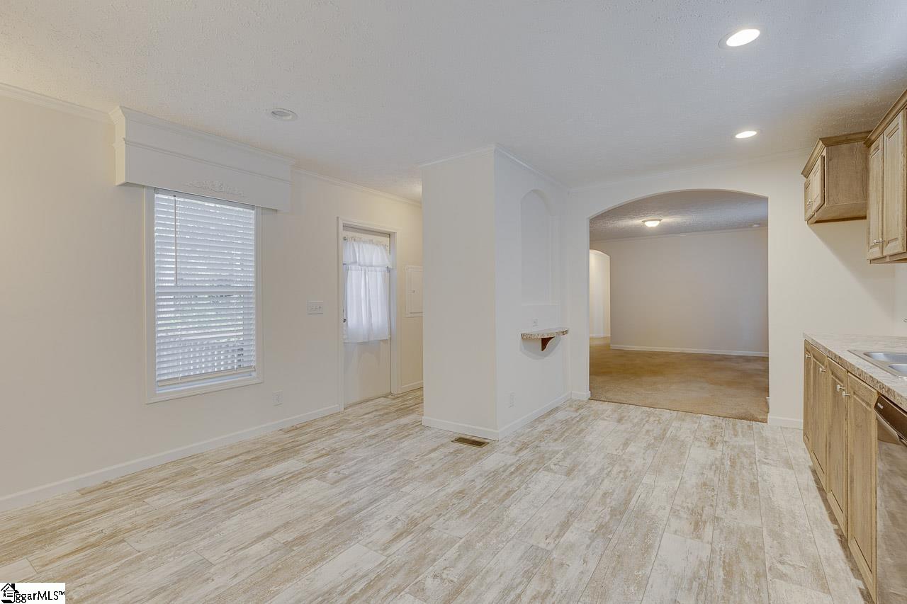 305 West Bagwell Road Liberty, SC 29657 - Photo 13 of 29