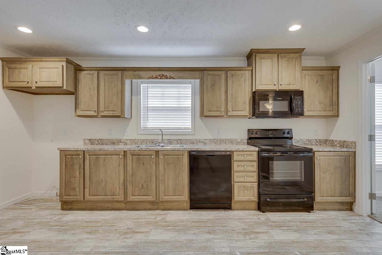 305 West Bagwell Road Liberty, SC 29657 - Photo 10 of 29