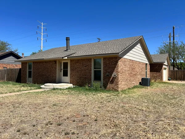 $1,475 | 8219 Elkridge Avenue, Lubbock, TX 79423