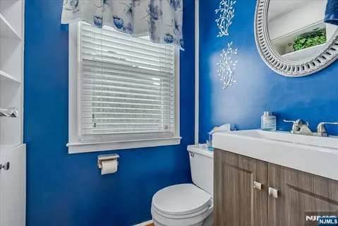 $649,000 | 11 Beech Street, Cedar Grove, NJ 07009