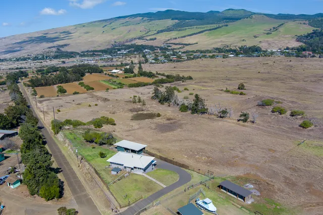 an aerial view of lake residential house with outdoor space