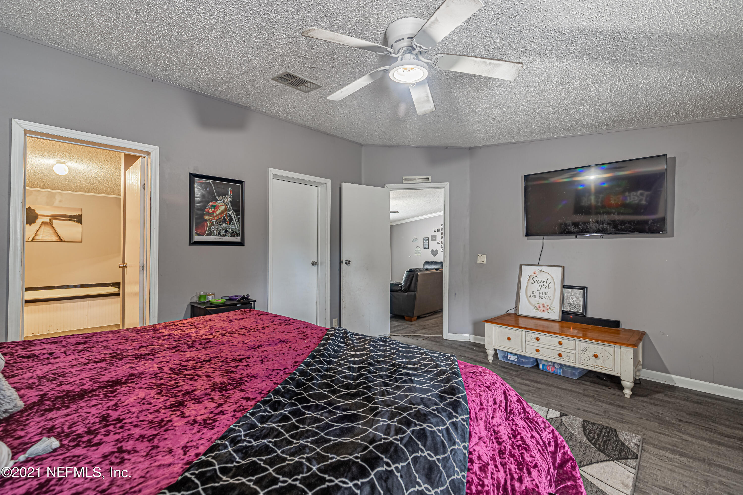 1999 Gentlebreeze Road Middleburg, FL 32068 - Photo 18 of 31 17 Master Bedroom-3