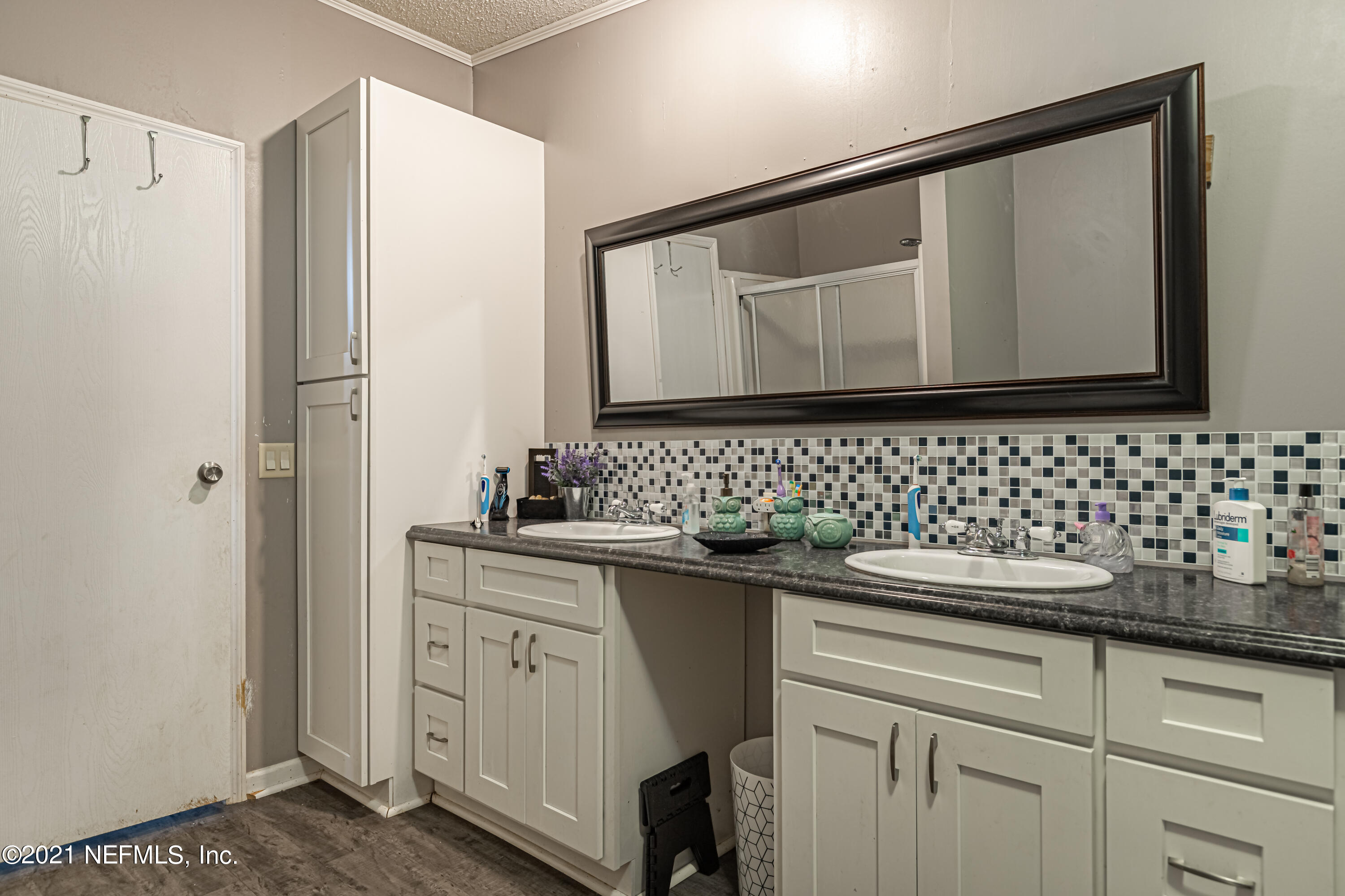 1999 Gentlebreeze Road Middleburg, FL 32068 - Photo 20 of 31 19 Master Bathroom-2