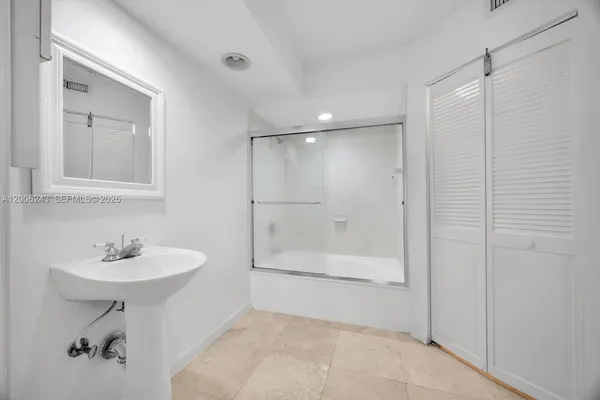 $2,850 | 1280 South Alhambra Circle, Unit 2316, Coral Gables, FL 33146