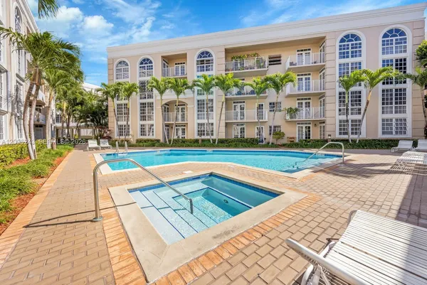 $2,850 | 1280 South Alhambra Circle, Unit 2316, Coral Gables, FL 33146