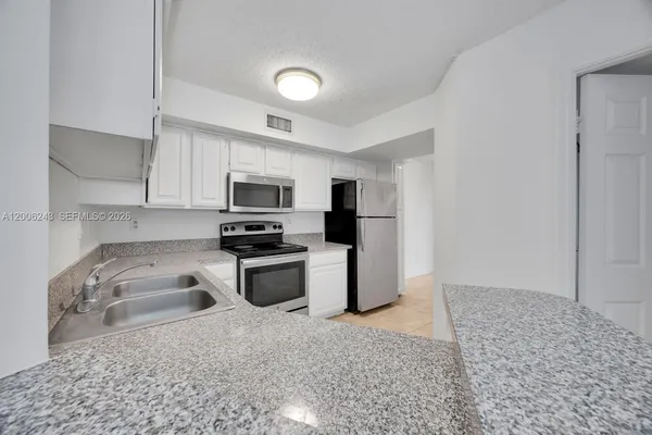$2,850 | 1280 South Alhambra Circle, Unit 2316, Coral Gables, FL 33146