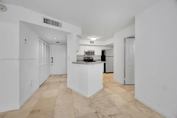 $2,850 | 1280 South Alhambra Circle, Unit 2316, Coral Gables, FL 33146