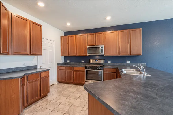 $2,350 | 17214 Texas Willow Drive, Tomball, TX 77377