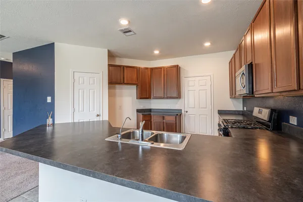 $2,350 | 17214 Texas Willow Drive, Tomball, TX 77377