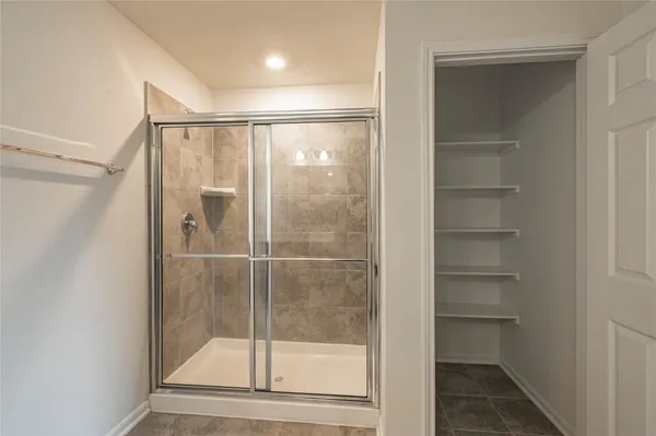 $2,350 | 17214 Texas Willow Drive, Tomball, TX 77377