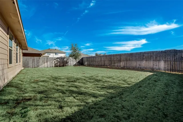 $2,050 | 649 Clearbrook Street, Azle, TX 76020