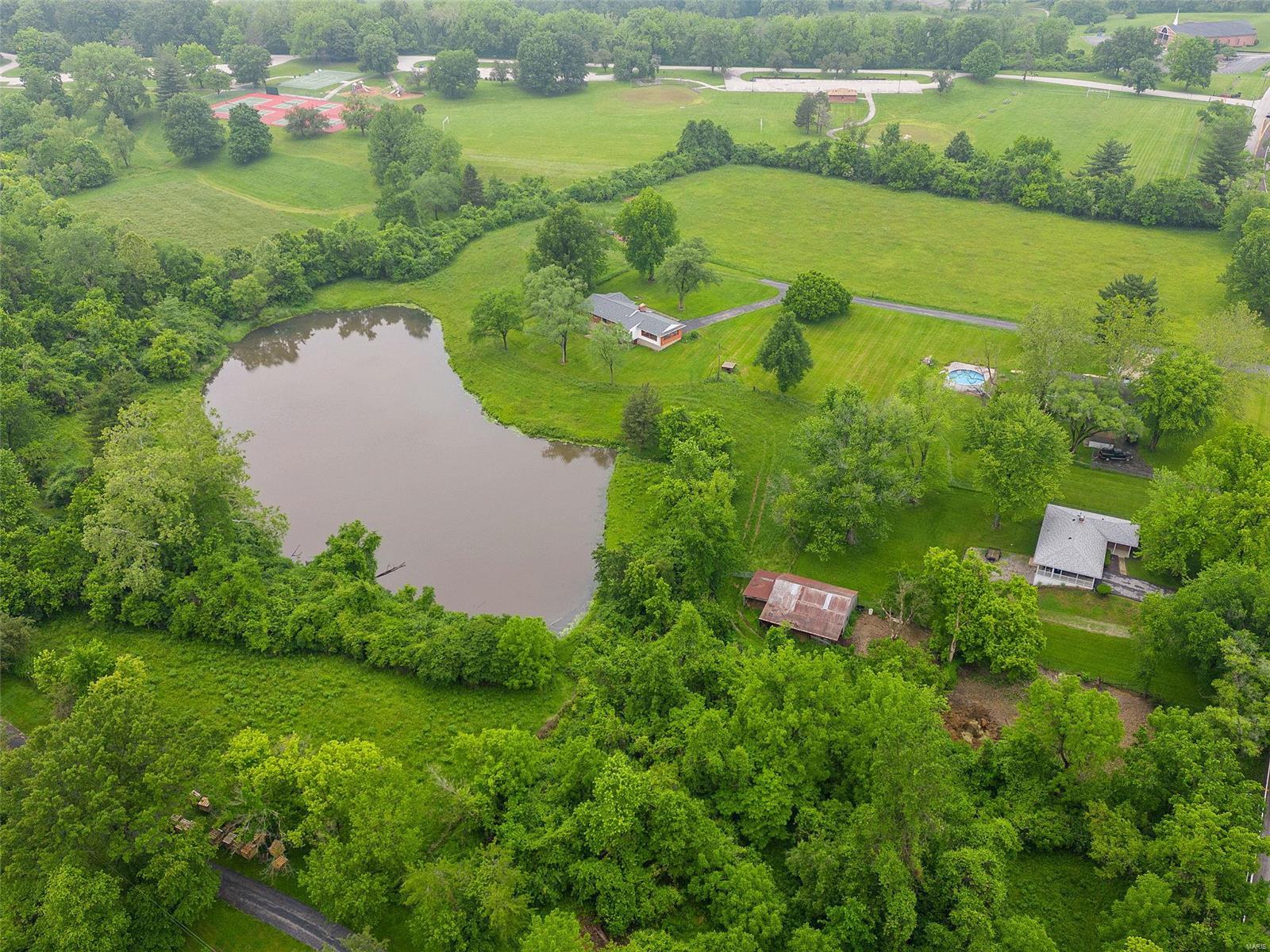 13595 Old Jamestown Road Black Jack, MO 63033 - Photo 5 of 30