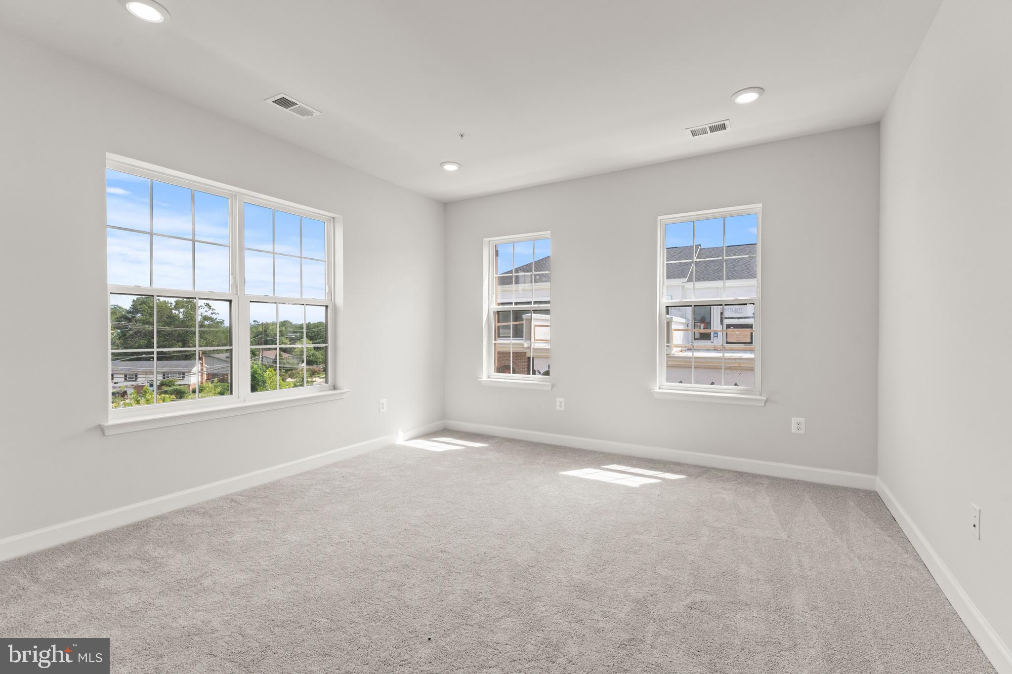 623 Trimaran Way Oxon Hill, MD 20745 - Photo 23 of 45 a view of an empty room with a window