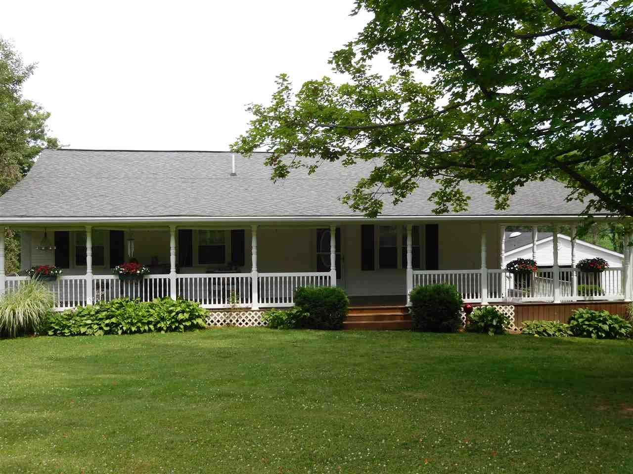 3960 North Thomas Road Bloomington, IN 47404 - Photo 1 of 36