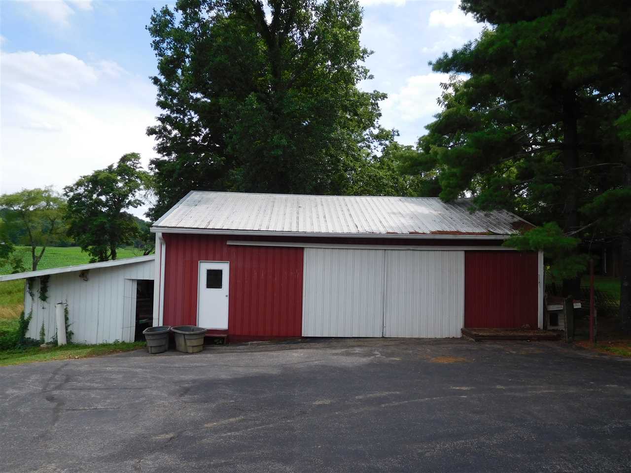3960 North Thomas Road Bloomington, IN 47404 - Photo 2 of 36